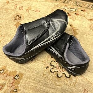 Youth kids Nike soccer clears size 13